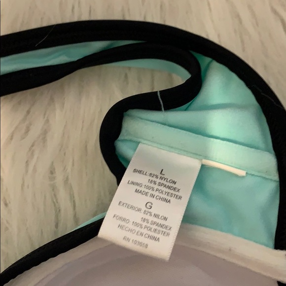 Bra: L Bottom: M - Picture 4 of 5